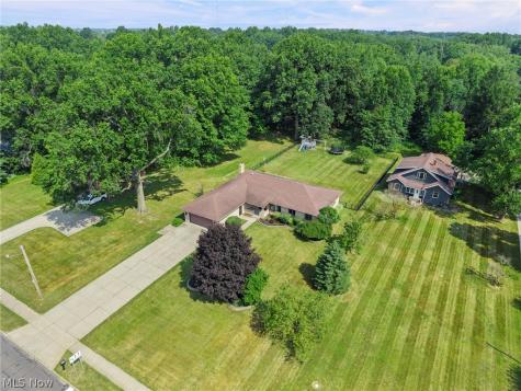2109 E Pleasant Valley Road Seven Hills OH 44131