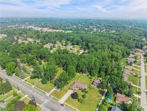 2109 E Pleasant Valley Road Seven Hills OH 44131