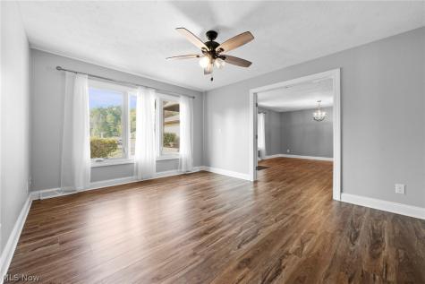 2109 E Pleasant Valley Road Seven Hills OH 44131