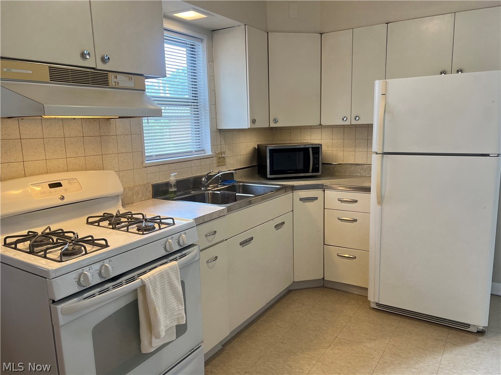 621 Arcadia Avenue Cuyahoga Falls OH 44221
