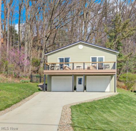 143 Cheyenne Trail Malvern OH 44644