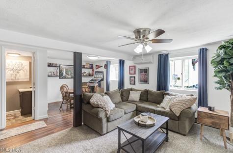 143 Cheyenne Trail Malvern OH 44644