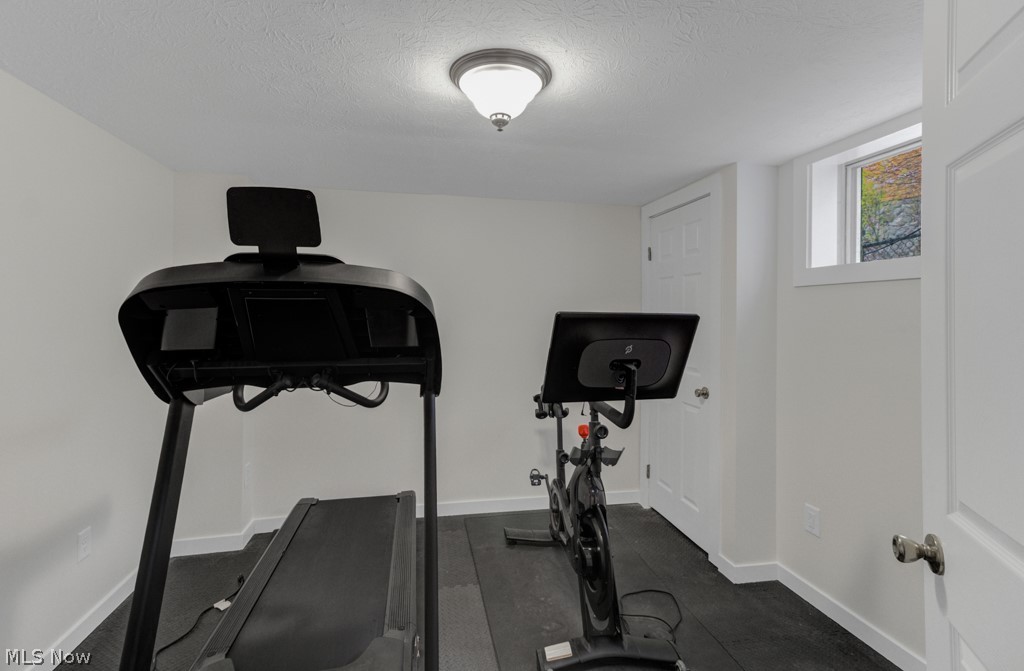 143 Cheyenne Trail Malvern OH 44644