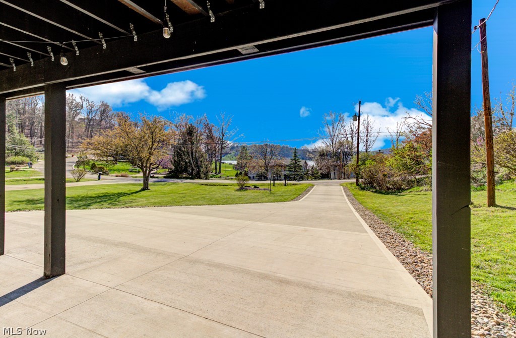 143 Cheyenne Trail Malvern OH 44644