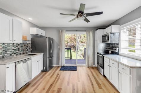 143 Cheyenne Trail Malvern OH 44644