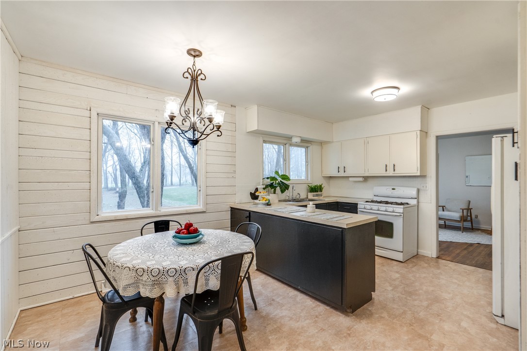 1440 Treasch Drive Cuyahoga Falls OH 44221