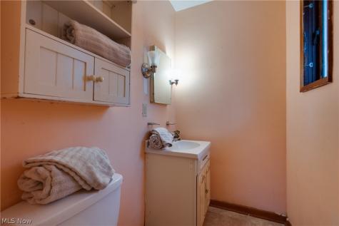 1440 Treasch Drive Cuyahoga Falls OH 44221