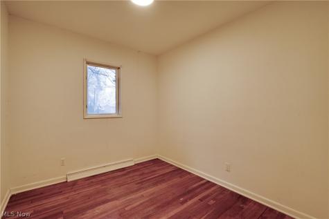 1440 Treasch Drive Cuyahoga Falls OH 44221