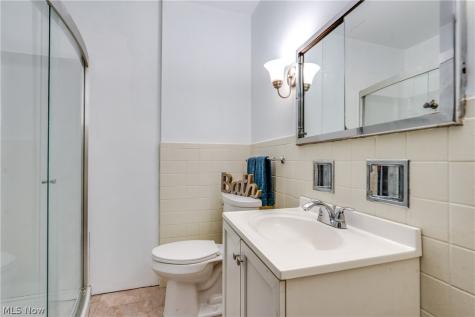1440 Treasch Drive Cuyahoga Falls OH 44221
