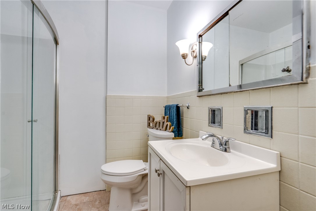 1440 Treasch Drive Cuyahoga Falls OH 44221