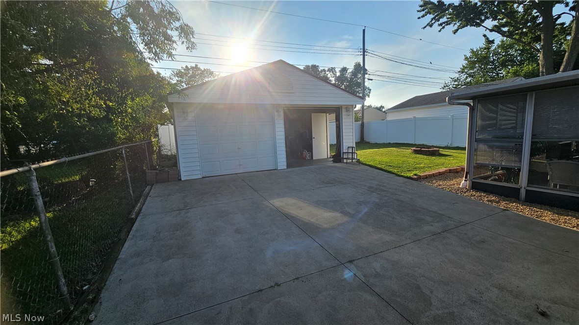 284 Thelma Drive Sheffield Lake OH 44054