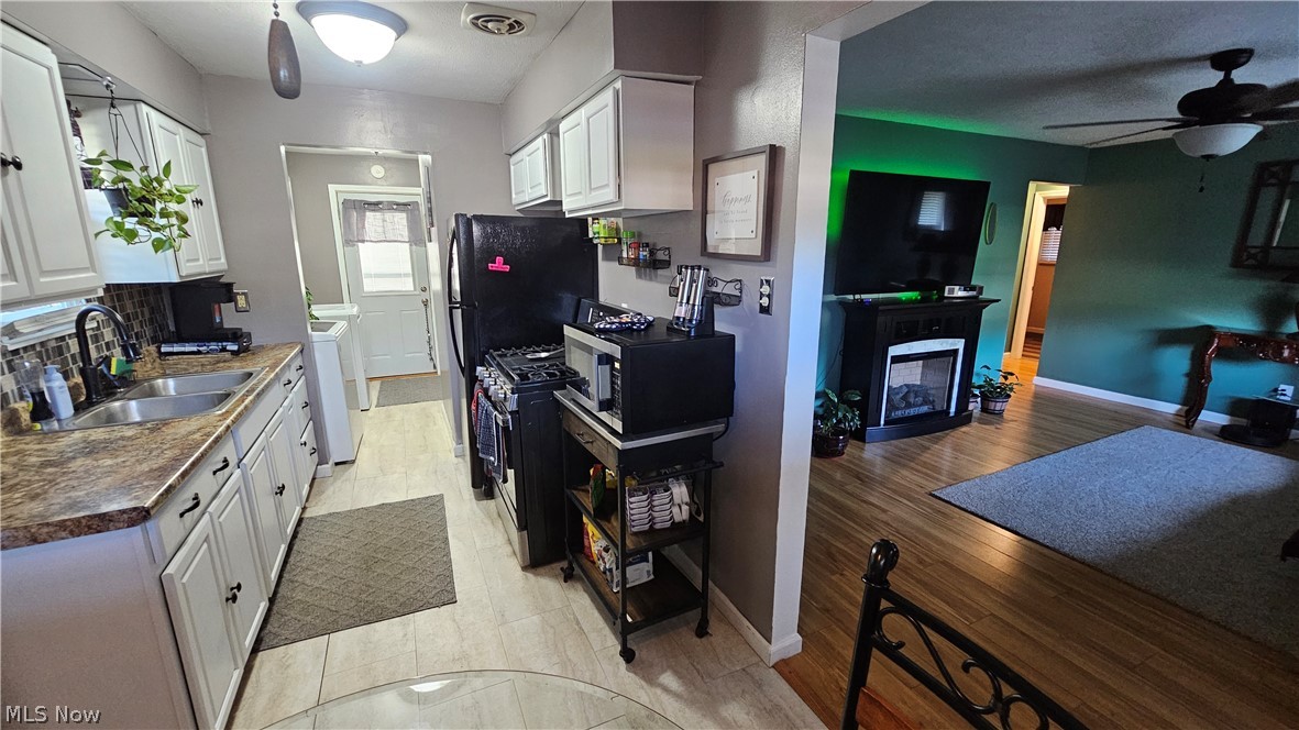 284 Thelma Drive Sheffield Lake OH 44054