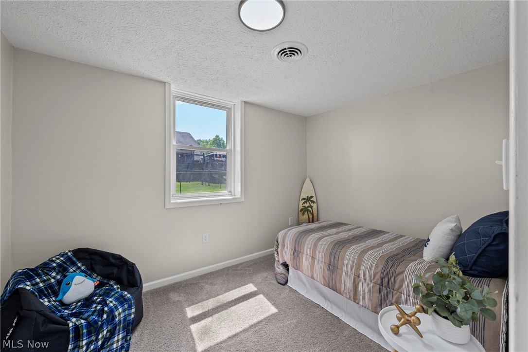 7997 Columbus Road NE Louisville OH 44641