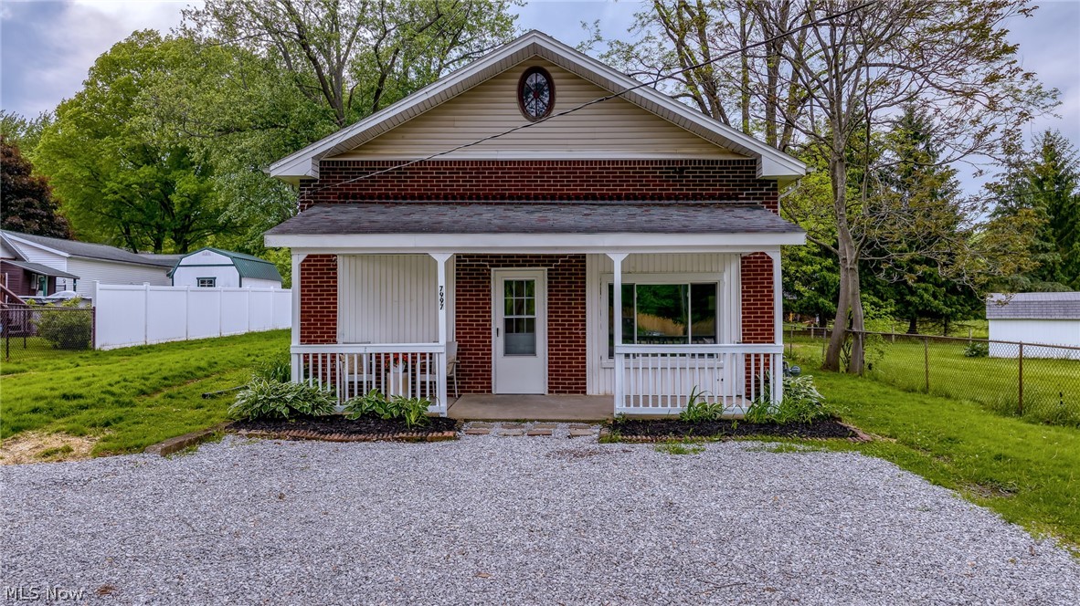 7997 Columbus Road NE Louisville OH 44641