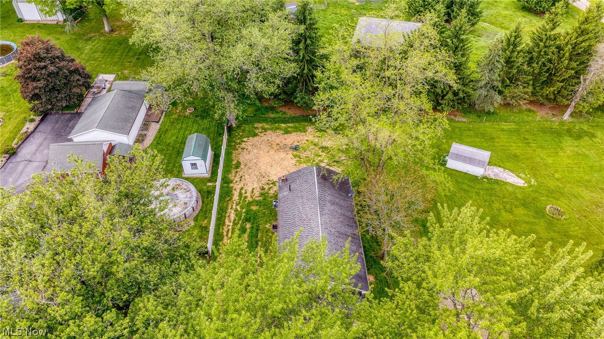 7997 Columbus Road NE Louisville OH 44641