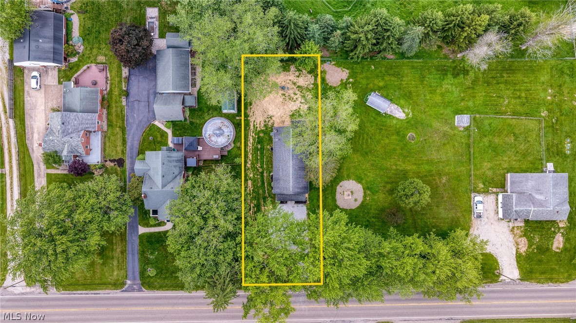 7997 Columbus Road NE Louisville OH 44641