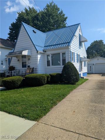 313 E Line Street Minerva OH 44657