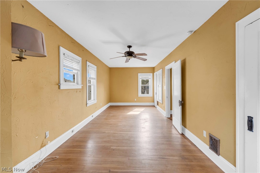 1559 Rosewood Avenue Lakewood OH 44107