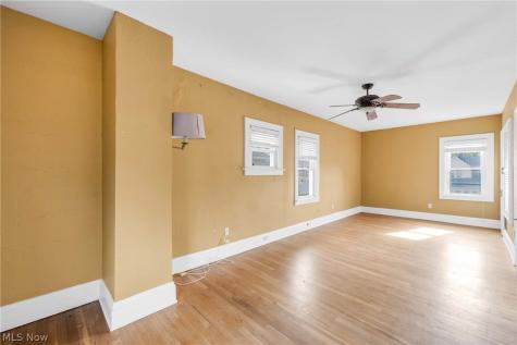 1559 Rosewood Avenue Lakewood OH 44107
