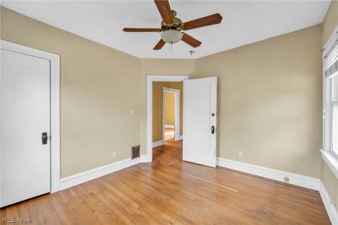 1559 Rosewood Avenue Lakewood OH 44107