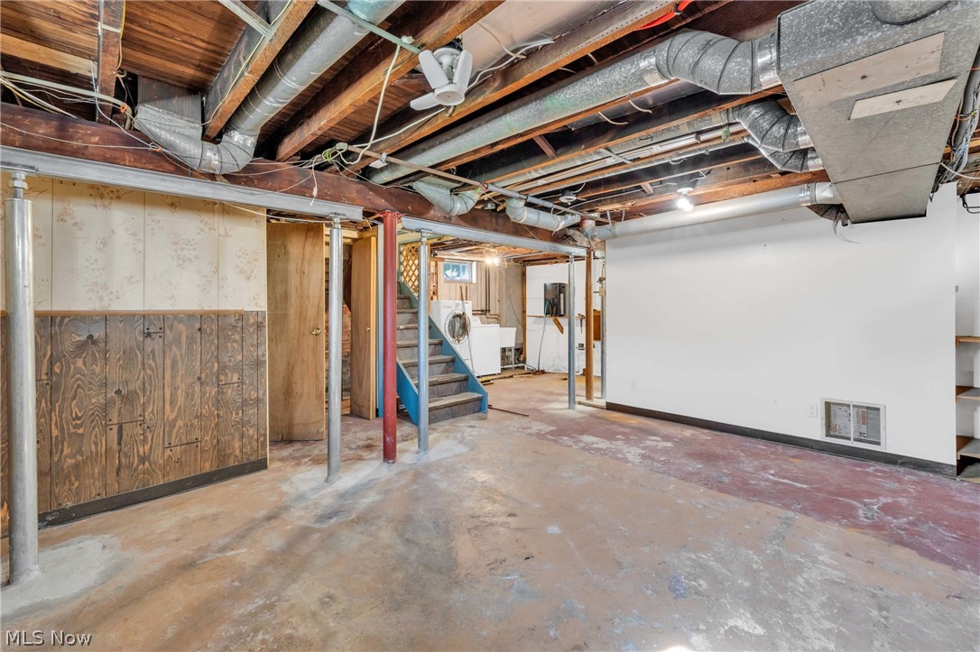 1559 Rosewood Avenue Lakewood OH 44107