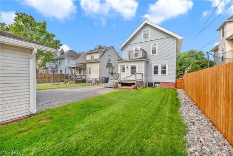 1559 Rosewood Avenue Lakewood OH 44107