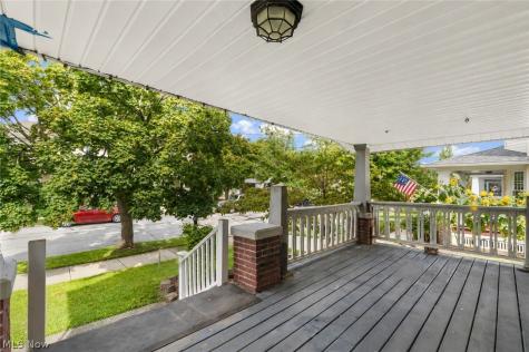 1559 Rosewood Avenue Lakewood OH 44107