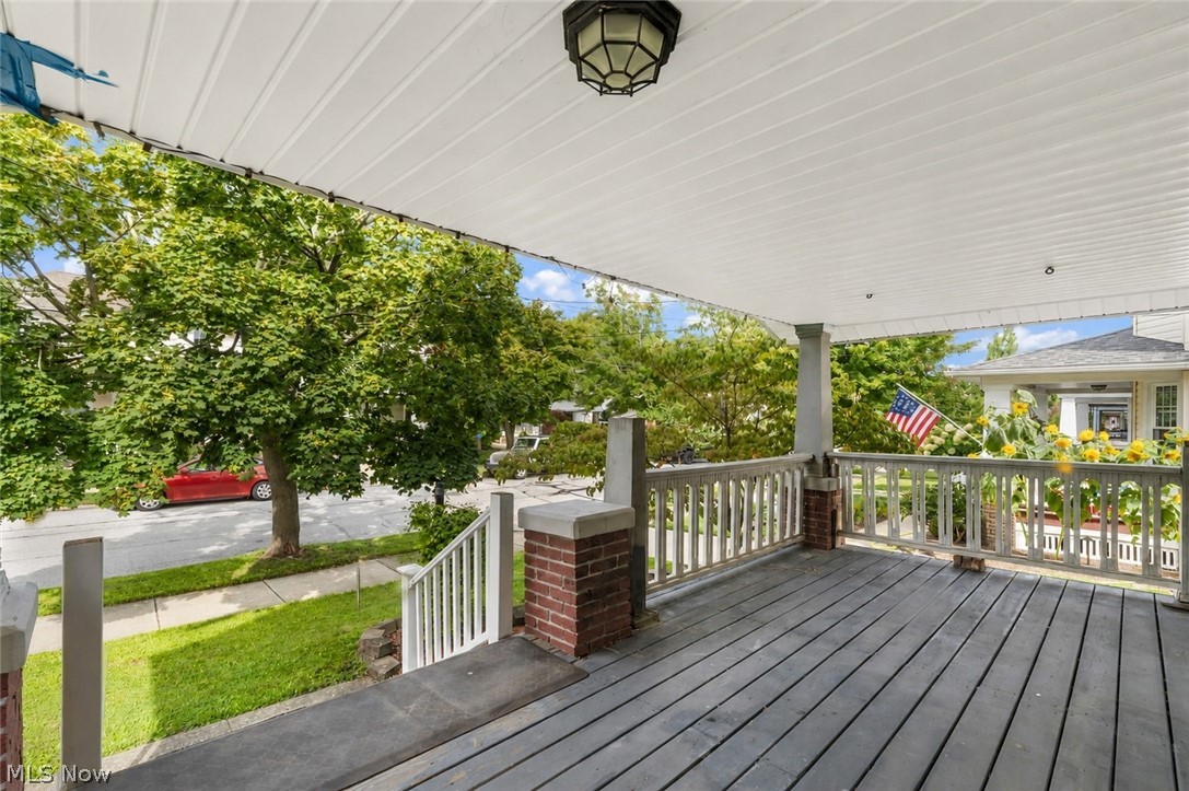 1559 Rosewood Avenue Lakewood OH 44107