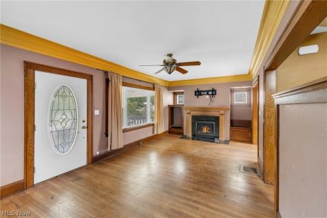 1559 Rosewood Avenue Lakewood OH 44107