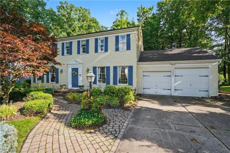2692 Foxwood Drive Akron OH 44333