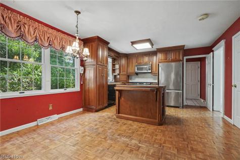 2692 Foxwood Drive Akron OH 44333