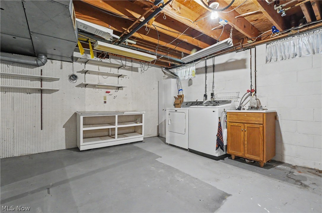 2692 Foxwood Drive Akron OH 44333