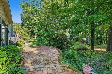2692 Foxwood Drive Akron OH 44333
