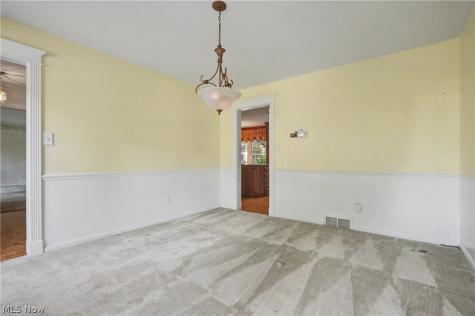 2692 Foxwood Drive Akron OH 44333