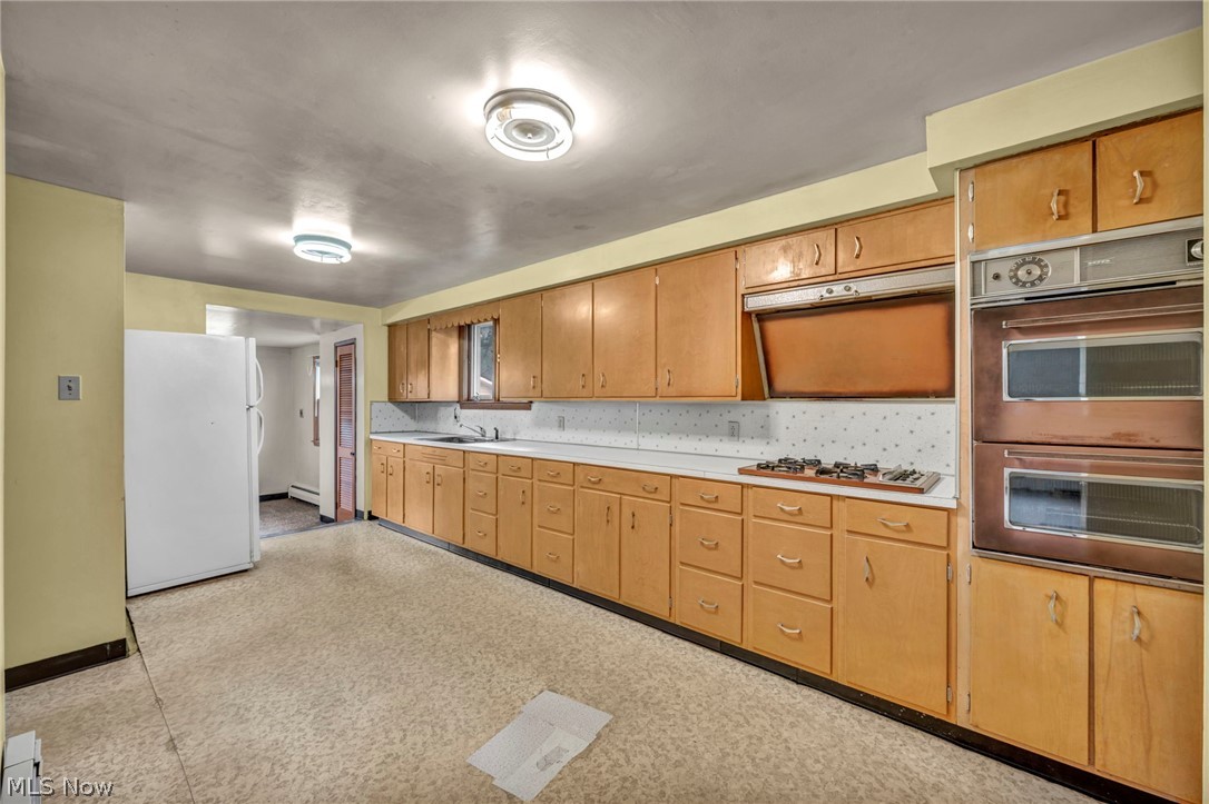 2131 Overland Avenue NE Warren OH 44483