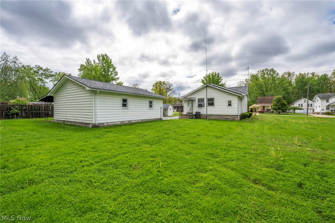 2131 Overland Avenue NE Warren OH 44483