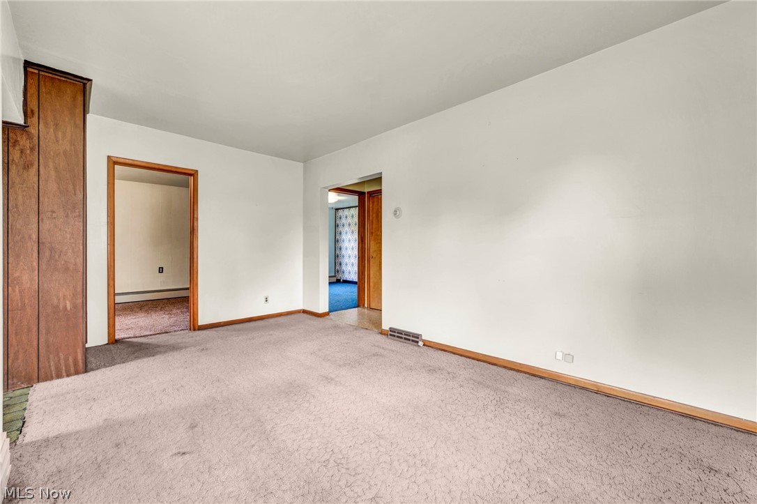 2131 Overland Avenue NE Warren OH 44483