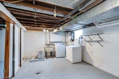 55 Akers Avenue Akron OH 44312