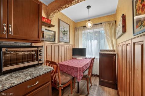 1066 Nela View Road Cleveland Heights OH 44112