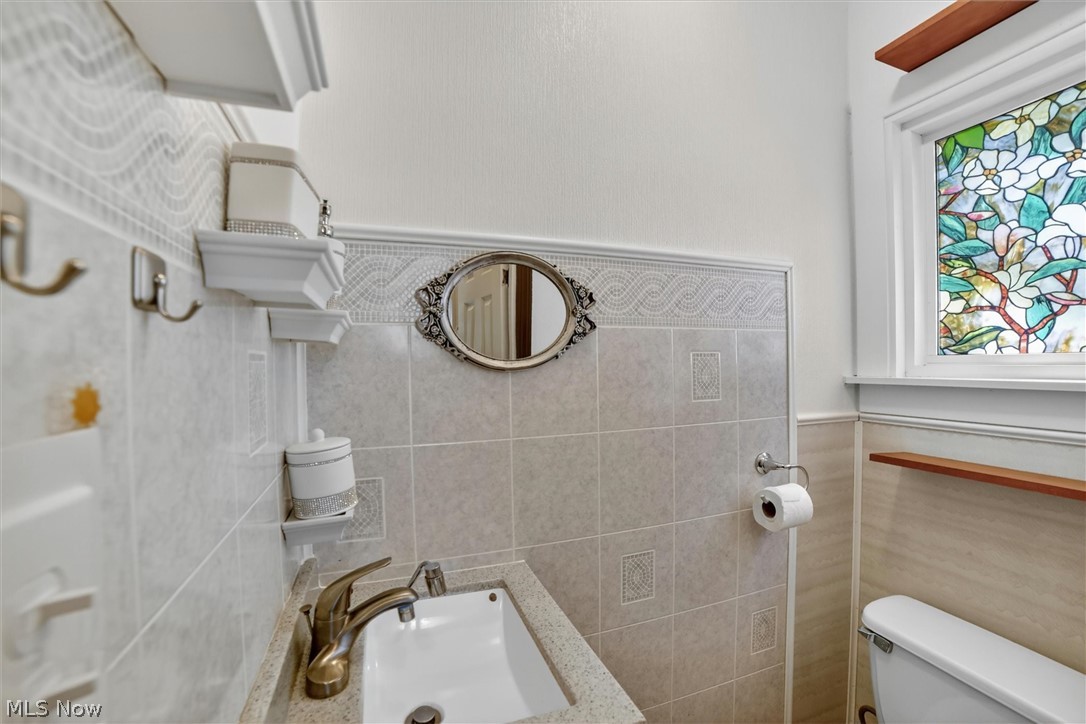 1066 Nela View Road Cleveland Heights OH 44112