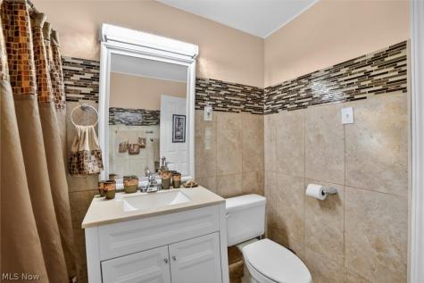 1066 Nela View Road Cleveland Heights OH 44112