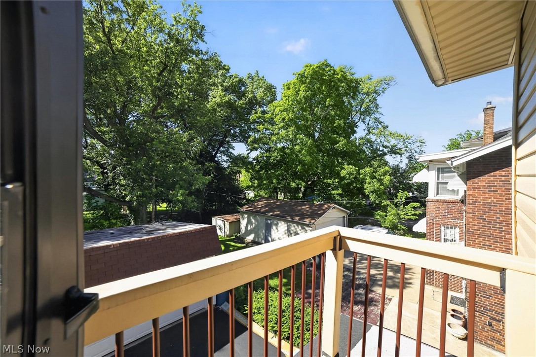 1066 Nela View Road Cleveland Heights OH 44112