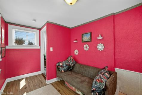 1066 Nela View Road Cleveland Heights OH 44112
