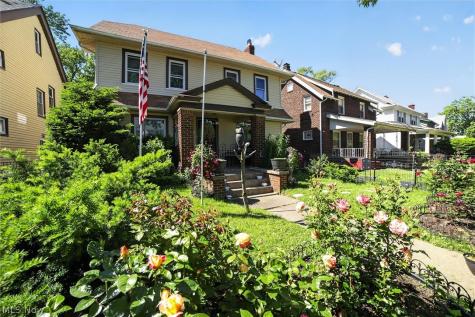 1066 Nela View Road Cleveland Heights OH 44112