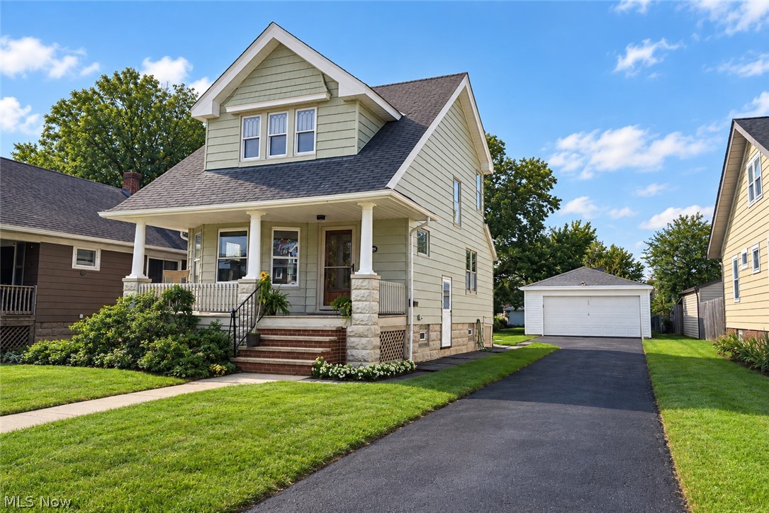 16805 Larchwood Avenue Cleveland OH 44135