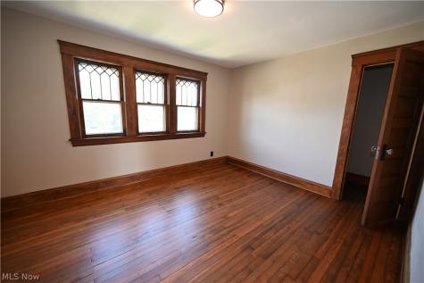 16805 Larchwood Avenue Cleveland OH 44135