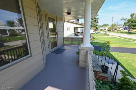16805 Larchwood Avenue Cleveland OH 44135