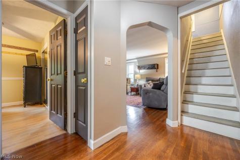 1156 Sunset Road Mayfield Heights OH 44124