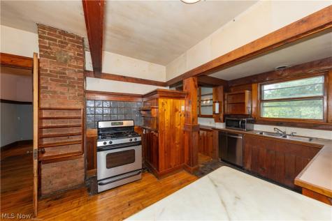 2212 Bellfield Avenue Cleveland Heights OH 44106