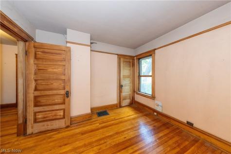 2212 Bellfield Avenue Cleveland Heights OH 44106